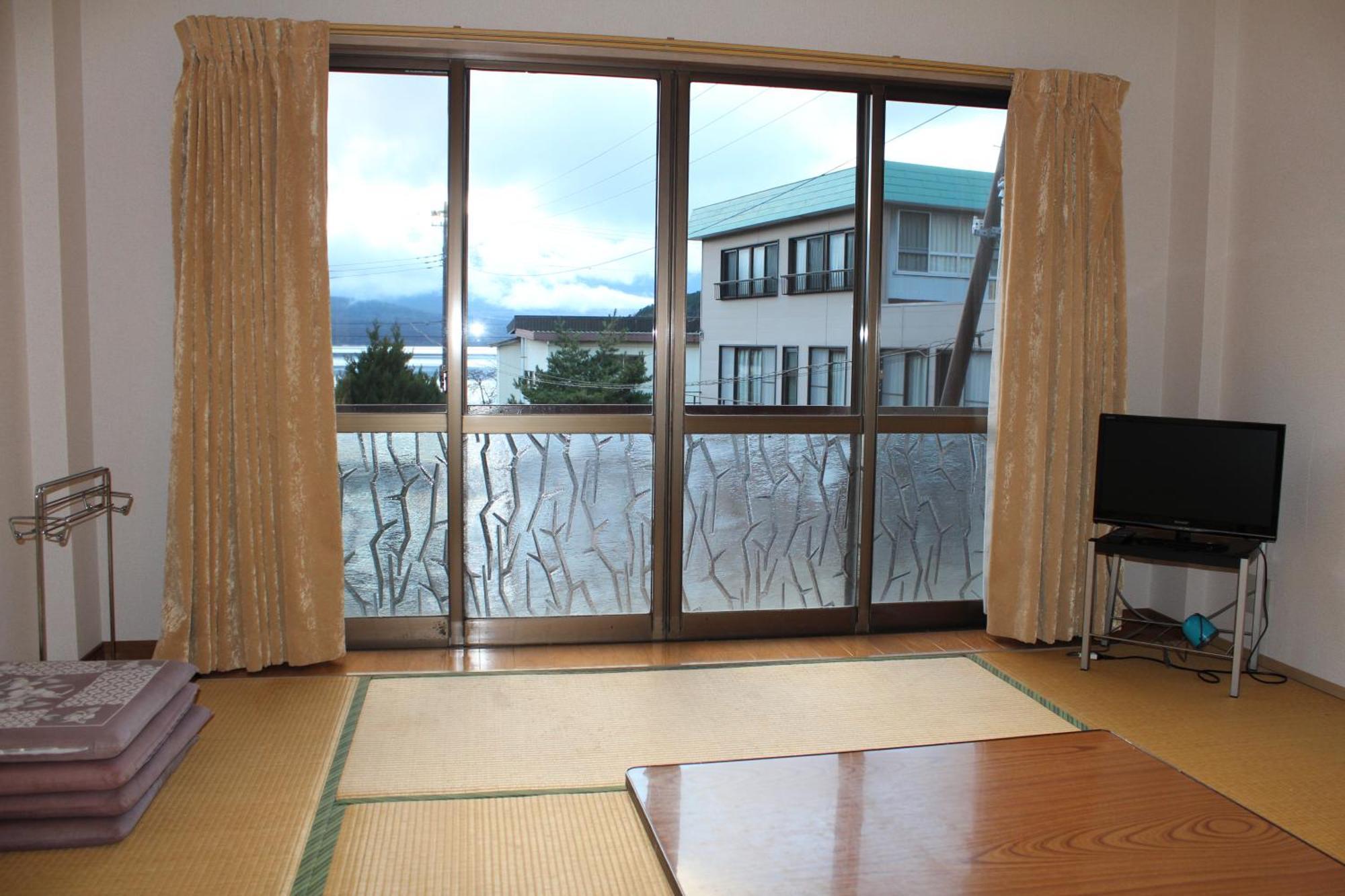 Sugakuso Hotel Yamanakako Cameră foto
